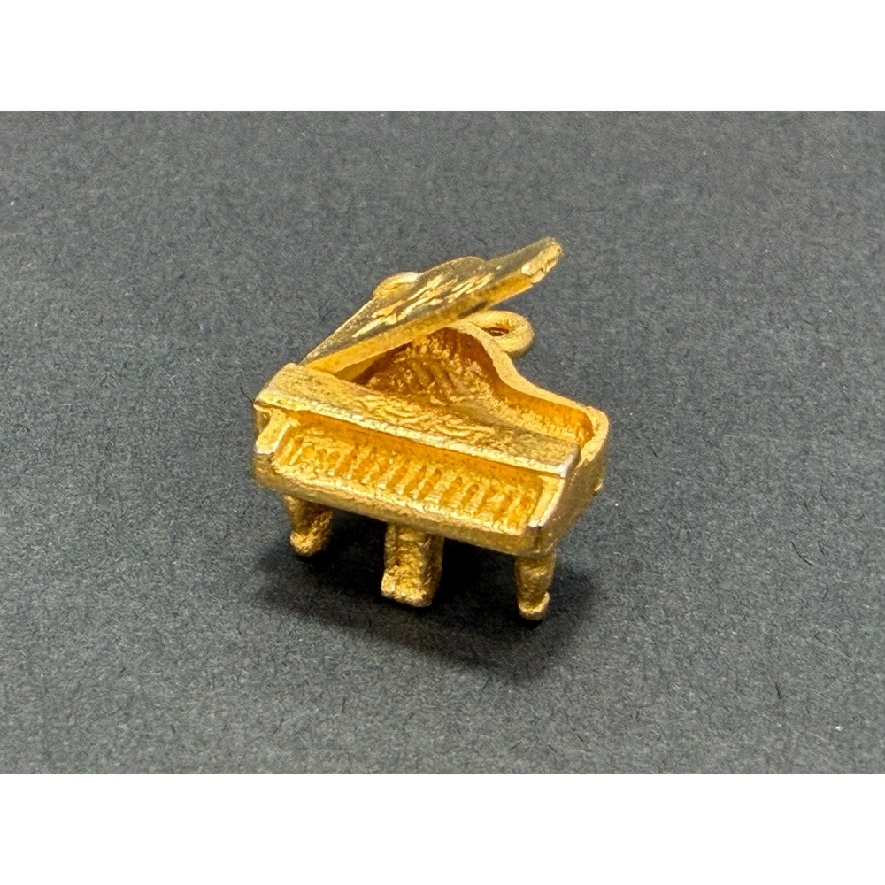 Gold Tone Grand Piano Charm Opening Lid 3D Miniature Music Pianist Jewelry